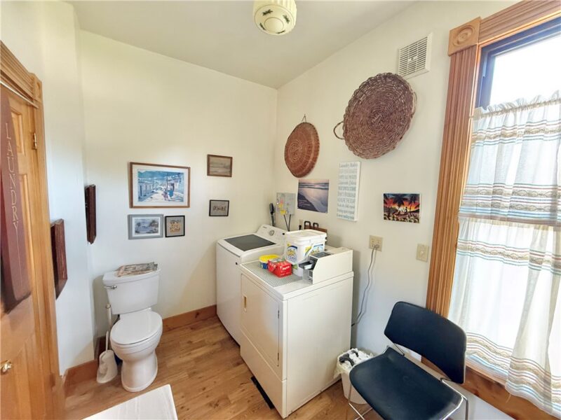 323 Franklin St — photo 7