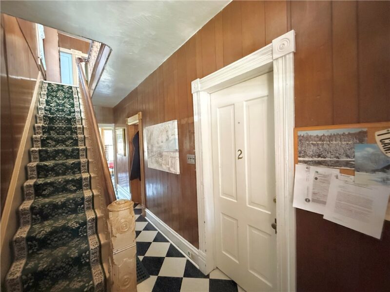 323 Franklin St — photo 8