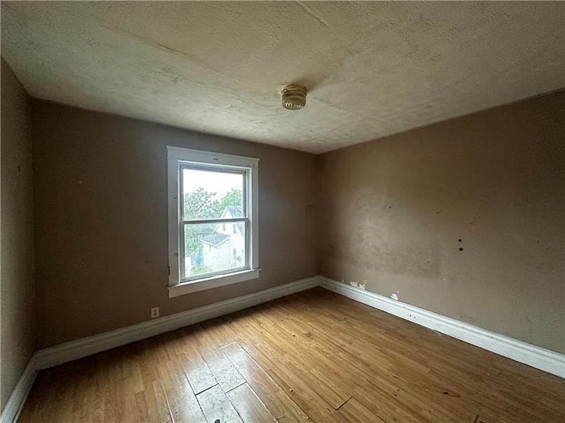 801 Butler Ave — photo 7