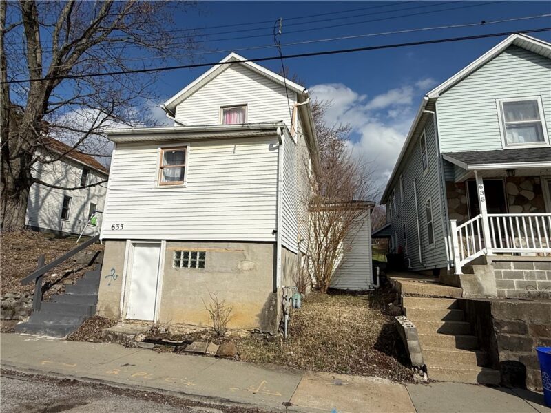 633 Forrest St — photo 3