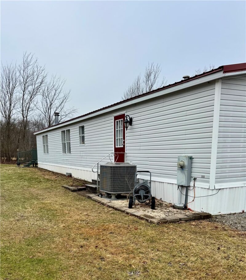 132 Victoria Ln — photo 2