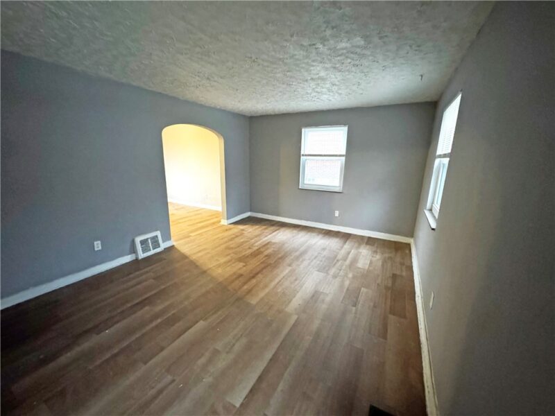 5901 Verona Rd — photo 4