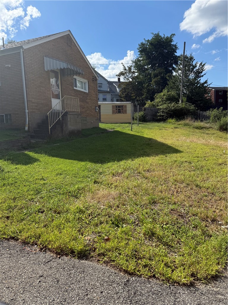 3917 Main St — photo 3