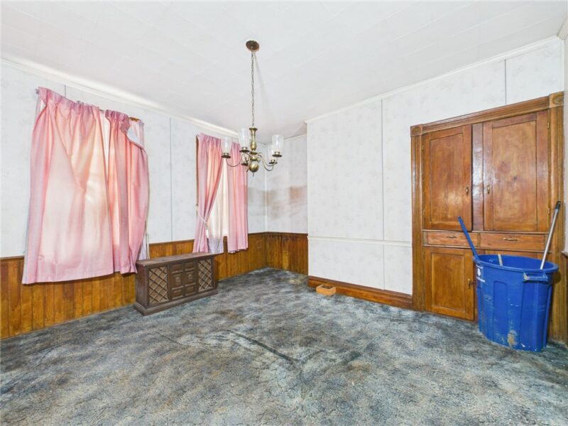 21 Ruth St — photo 8