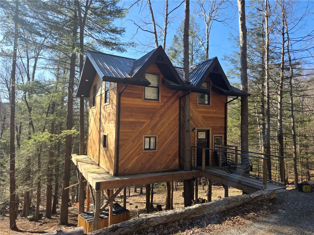389 Winslow Hill Rd — photo 1