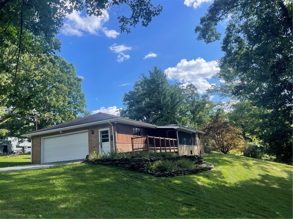 113 Westview Drive — photo 1