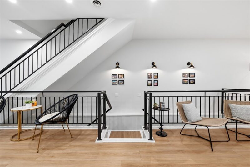 1912 Fox Way — photo 7