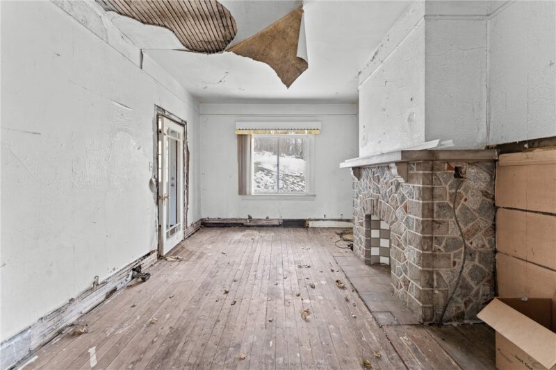 435 E Burgess St — photo 3