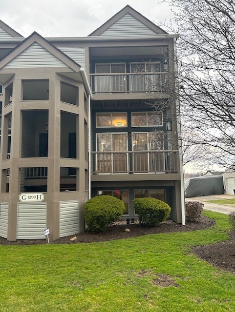 1099 Riverside Dr H — photo 1