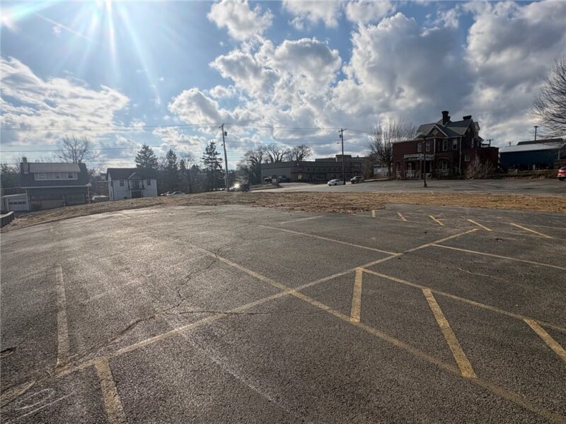 196 W Main St — photo 2