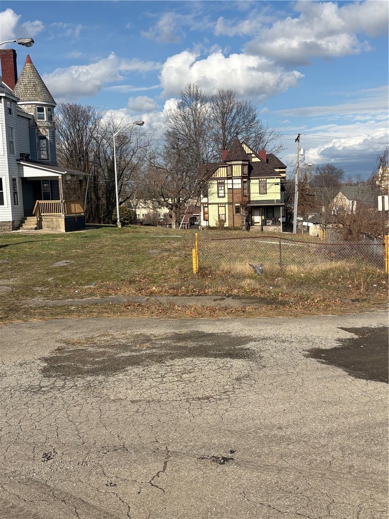 196 W Main St — photo 5