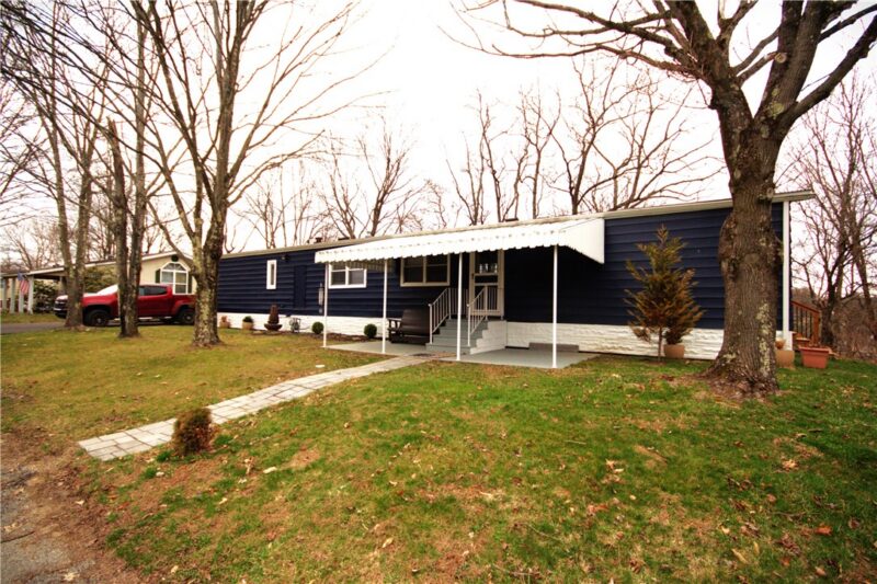 122 Woodland Dr. — photo 2