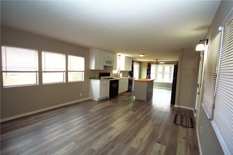 122 Woodland Dr. — photo 3