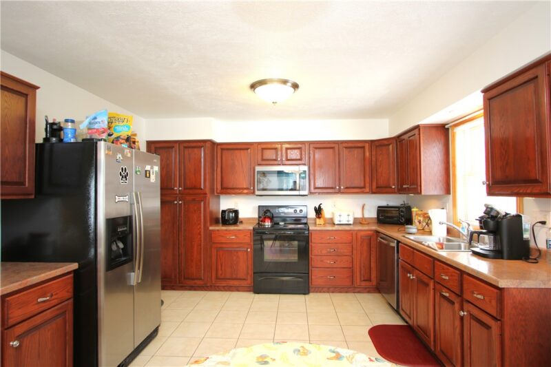 111 Brittany Drive — photo 2