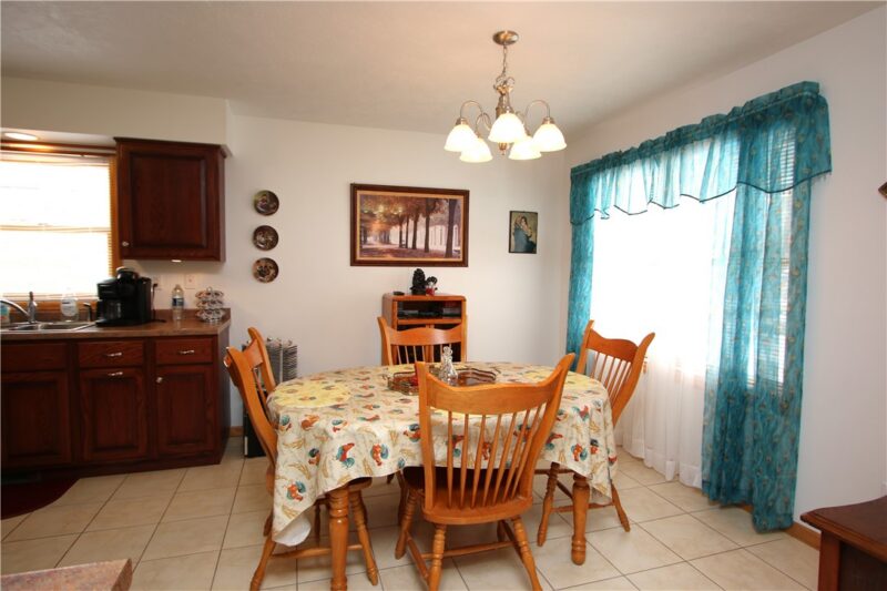 111 Brittany Drive — photo 8