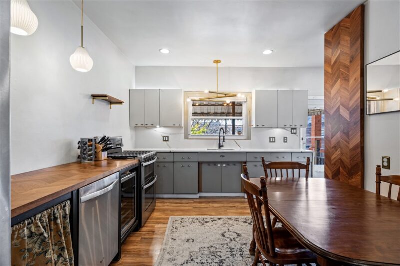 4068 Howley St — photo 3