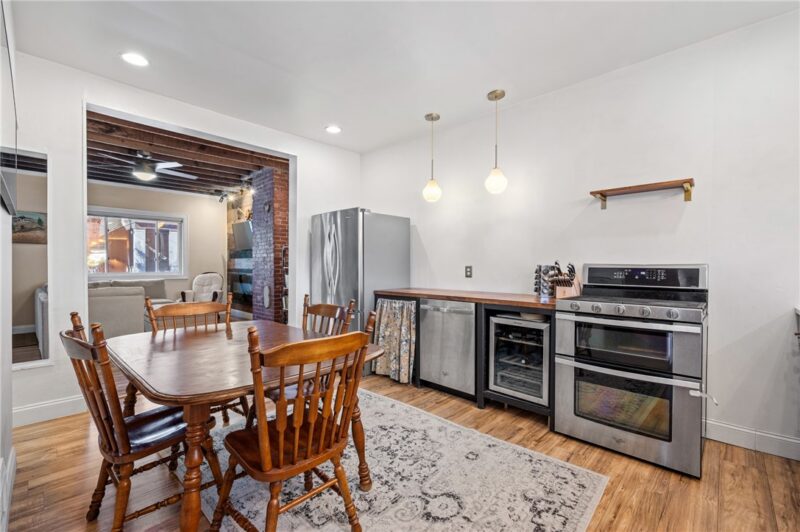 4068 Howley St — photo 5