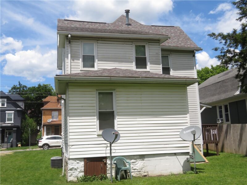 327 W Brady St — photo 2