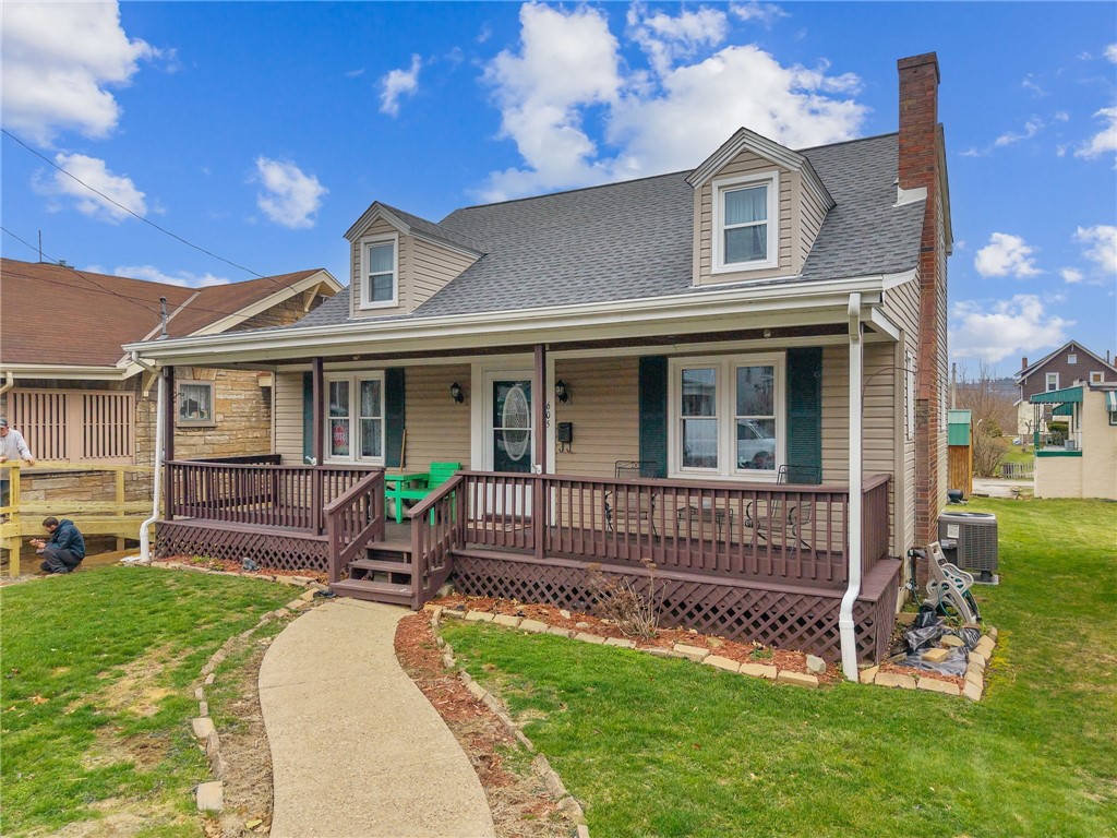 605 W Grant St — photo 1