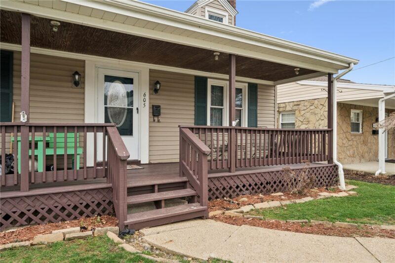 605 W Grant St — photo 4