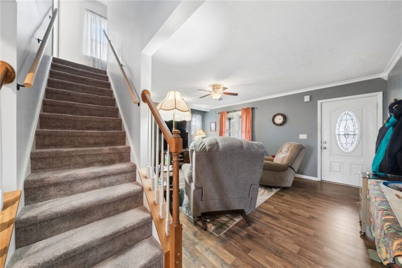 605 W Grant St — photo 8