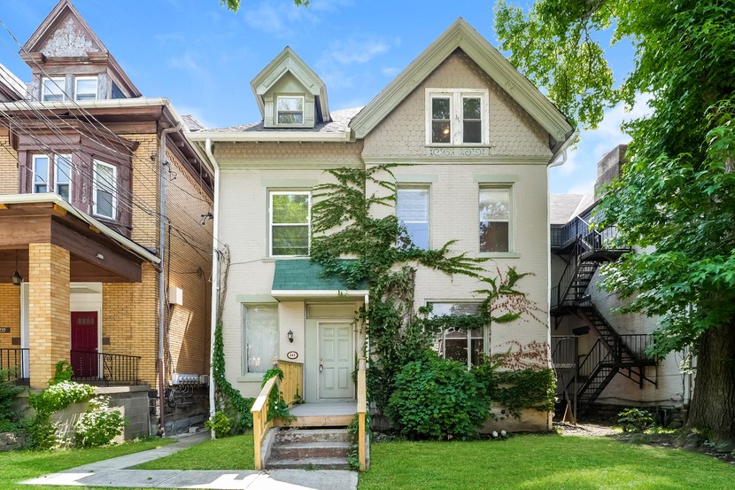 241 Amber St — photo 1