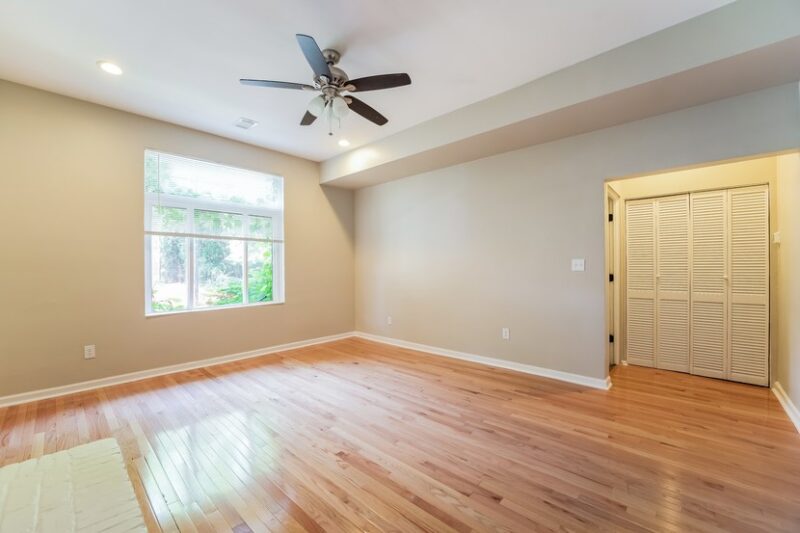 241 Amber St — photo 7