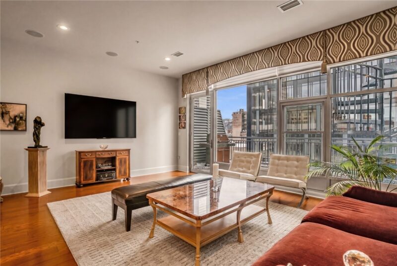 301 5th Av 702-602 — photo 3