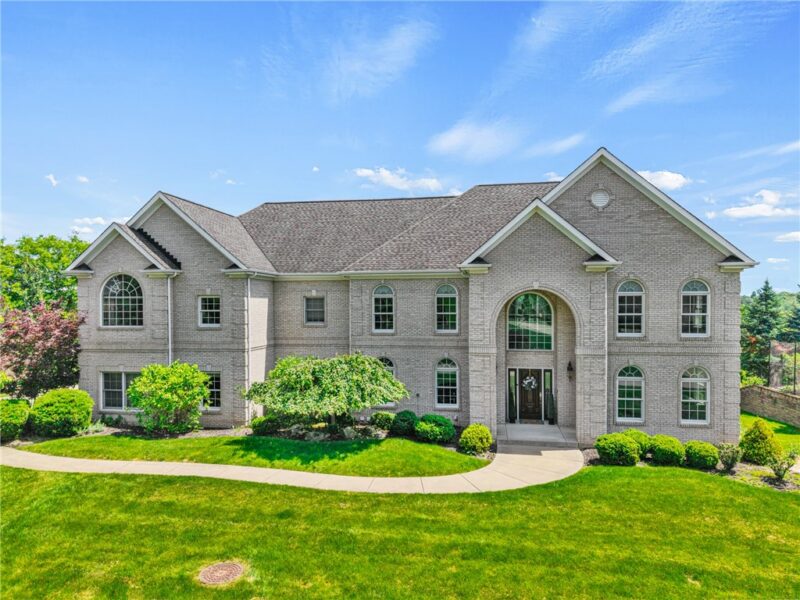 711 Parkview Dr.