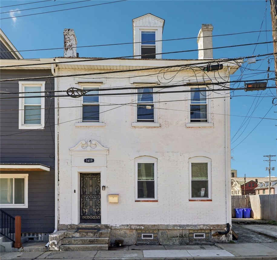1619 Manhattan Street — photo 1