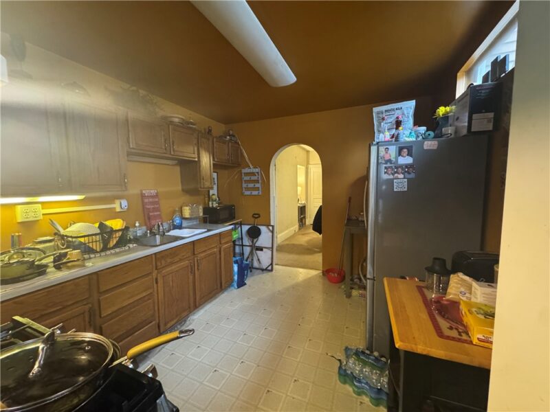 606 E 17th Ave — photo 7