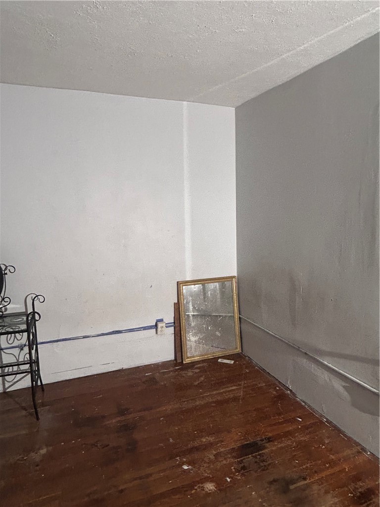 349 Marguerite Ave — photo 3