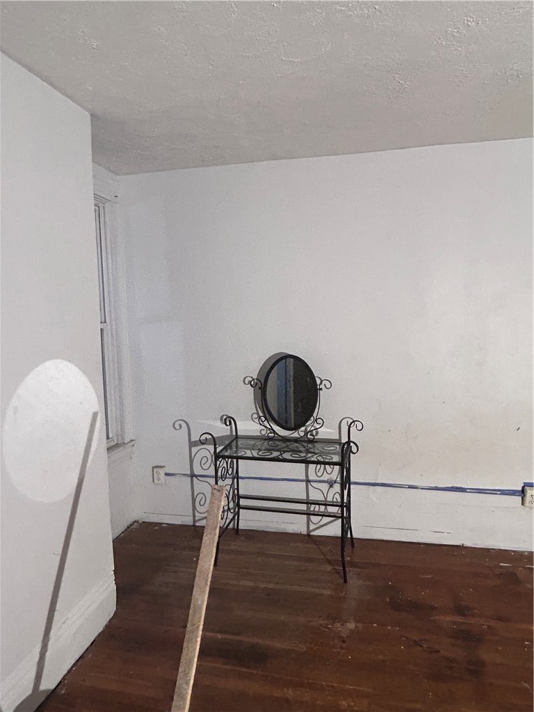 349 Marguerite Ave — photo 4