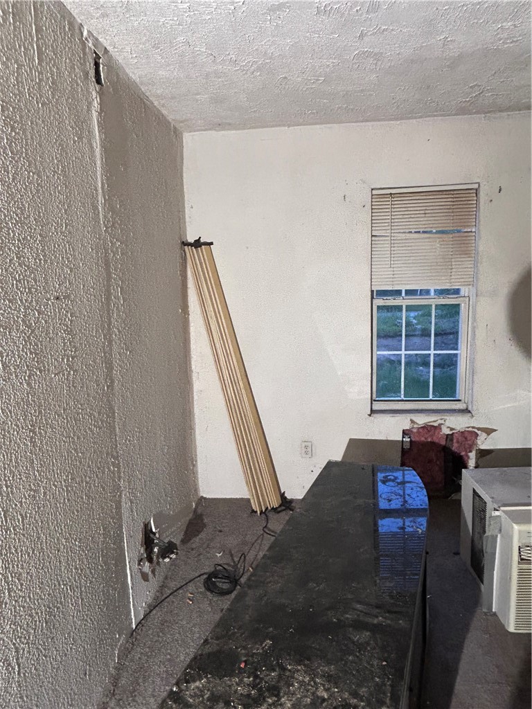 349 Marguerite Ave — photo 5