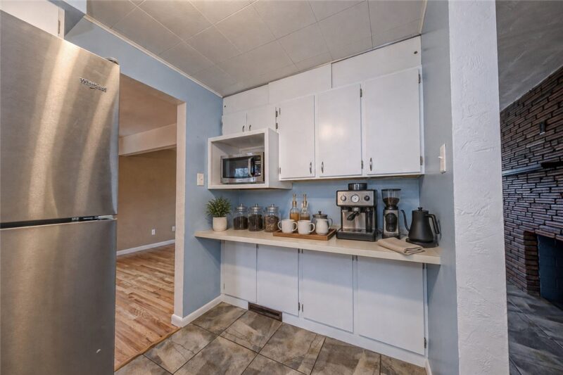 4798 Oakridge Dr. — photo 8