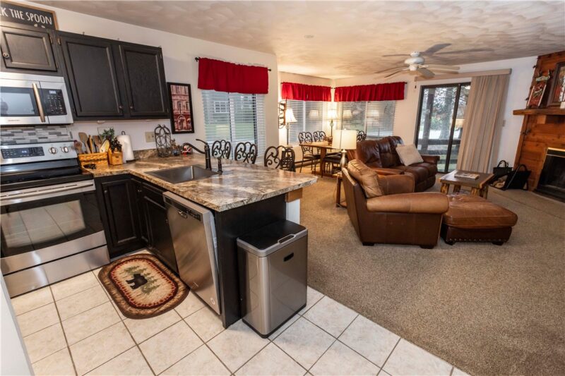 5008 Summit Dr — photo 4