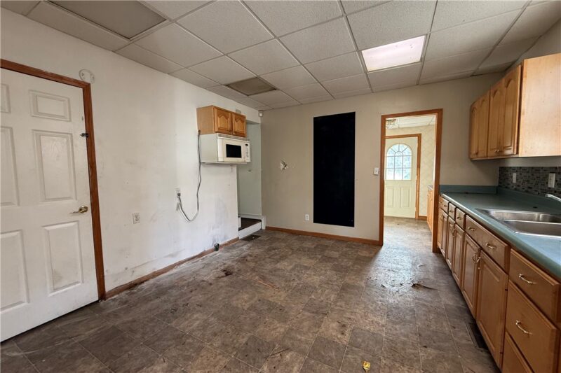 1406 Heinz Ave — photo 4