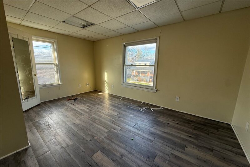 1406 Heinz Ave — photo 8