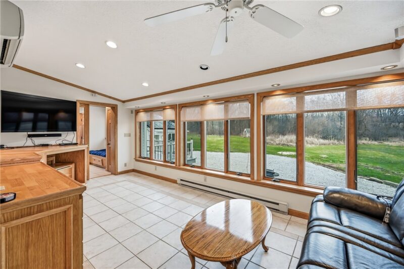 6238 Huron Rd — photo 6