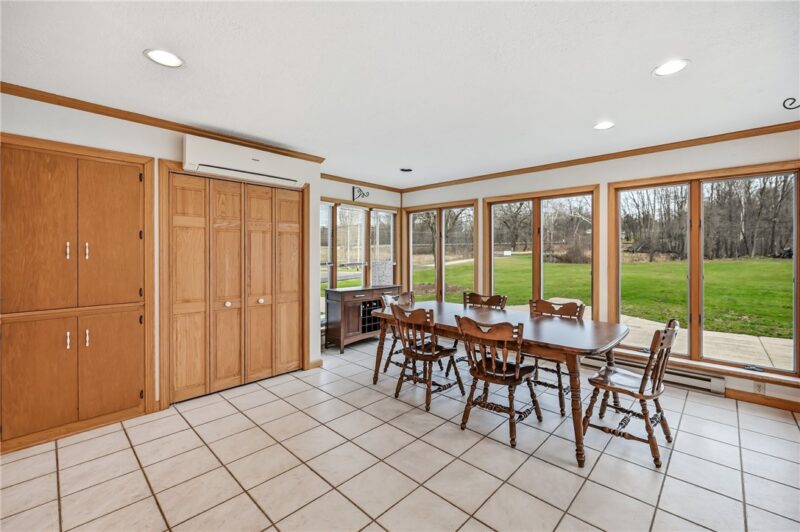 6238 Huron Rd — photo 8