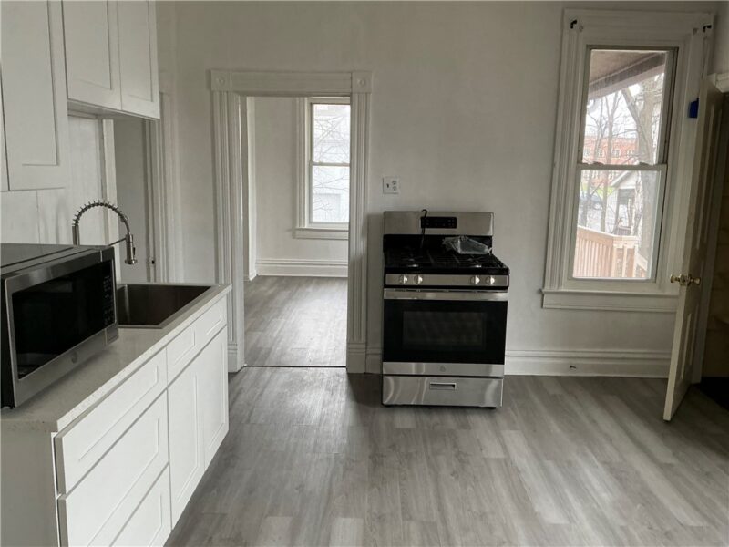 216 Ridge Avenue — photo 8
