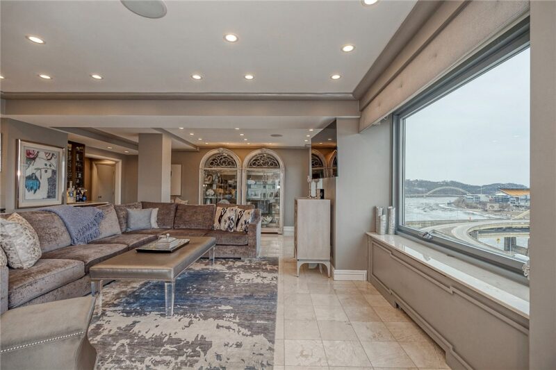 320 Fort Duquesne Blvd 12JK — photo 3