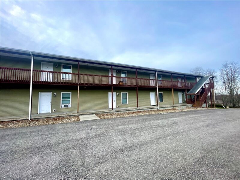 321 Grove City Road — photo 4