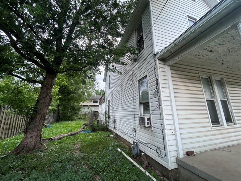540 Center St — photo 2