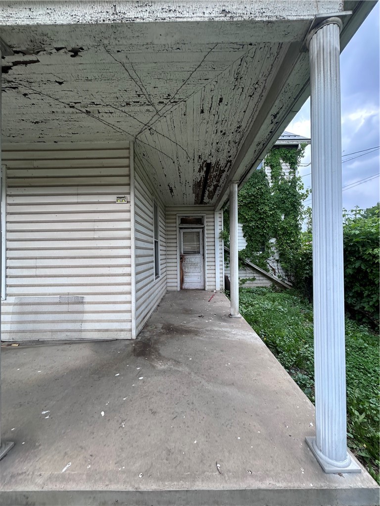 540 Center St — photo 3