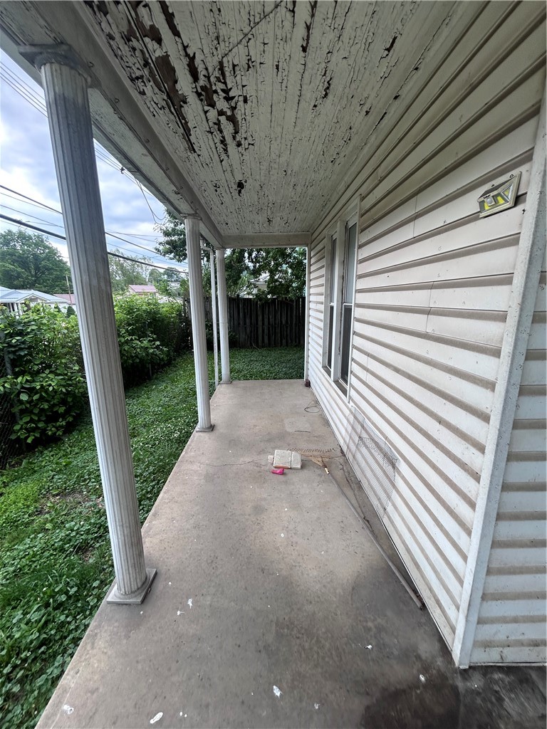 540 Center St — photo 4