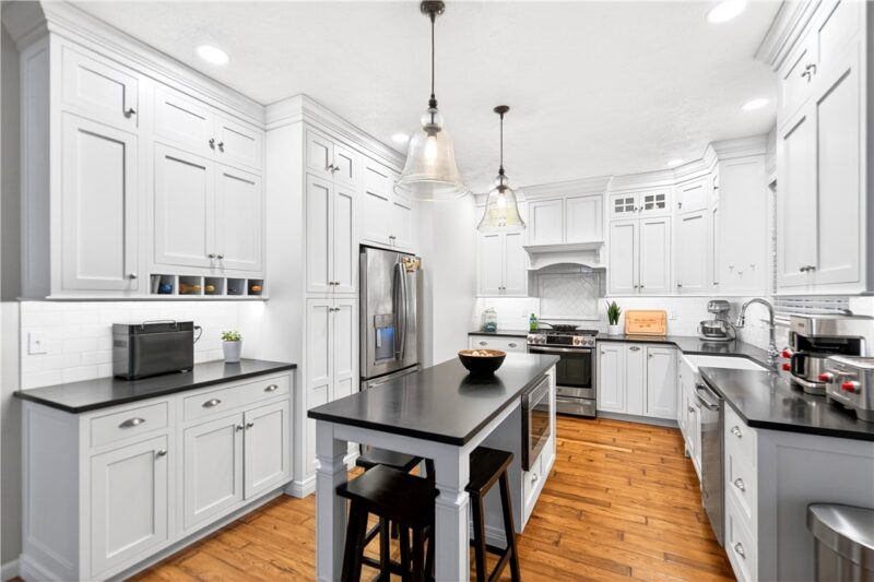220 Zimmer Ln — photo 8
