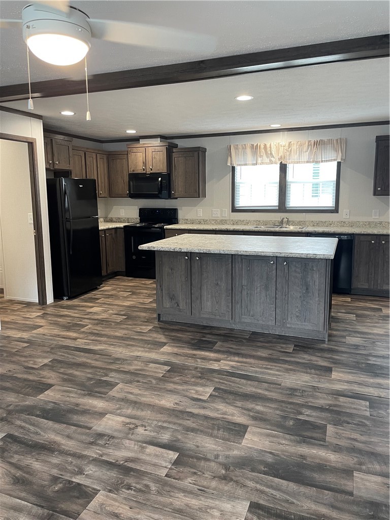 1352 Hilltop Drive — photo 4