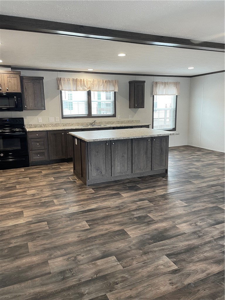 1352 Hilltop Drive — photo 5