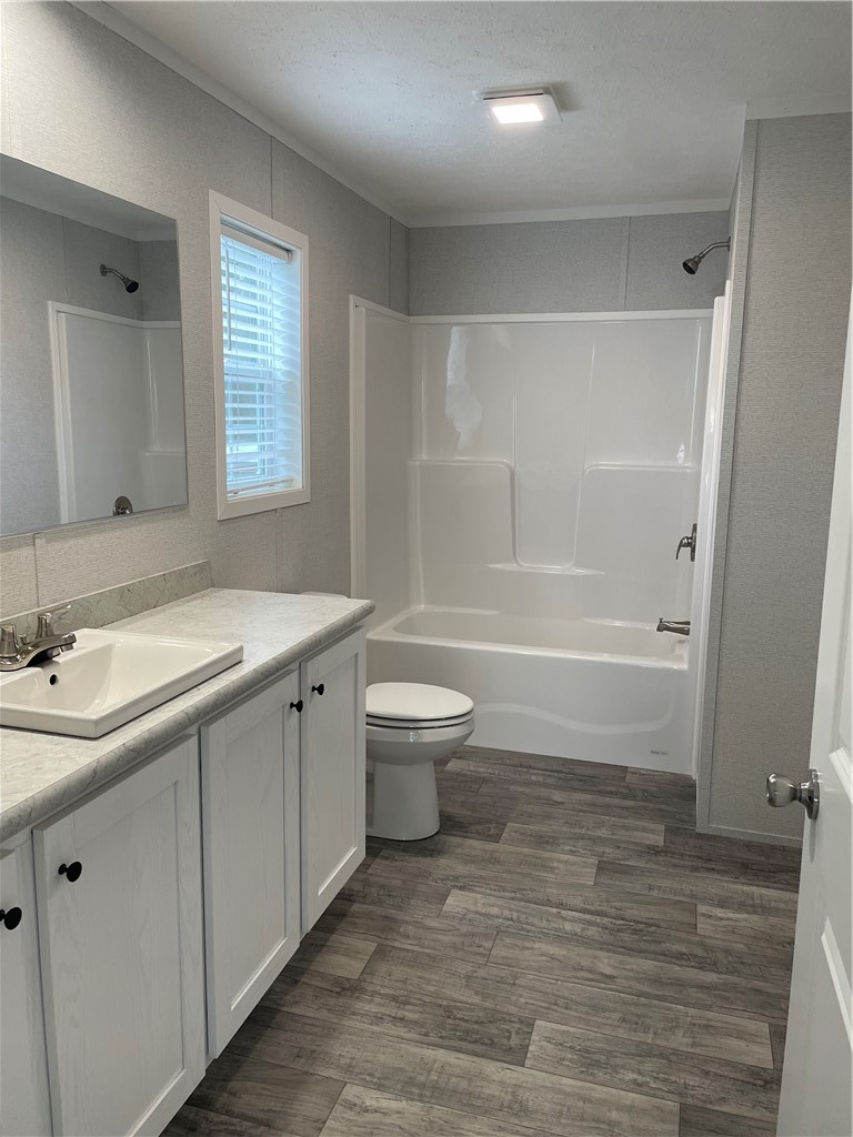 1352 Hilltop Drive — photo 6